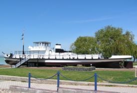 Balaton Csavargőzös Műemlék Hajó