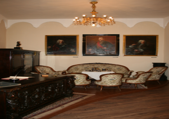 Holló László Galéria