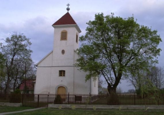 Szűz Mária Római Katolikus Templom