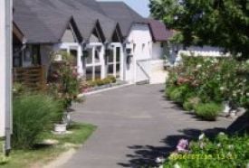 Kék Golyó Étterem és tekéző