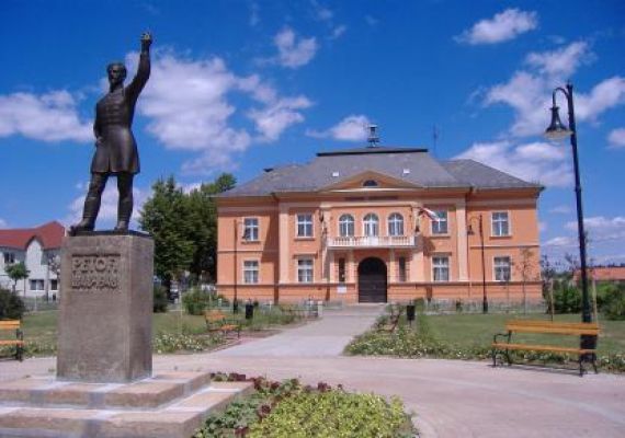 Ózdi Városi Könyvtár
