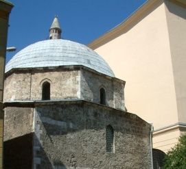 Jakováli Hasszán Pasa dzsámija és minaret