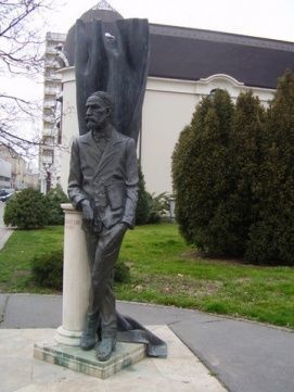 Szigligeti Ede bronzszobra