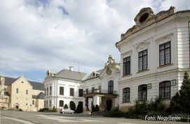Érseki Palota