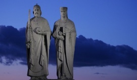 I. Szent István király és Gizella királyné szobra