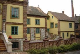 Zsolnay Porcelánmanufaktúra – 2. kép