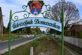 Domaszéki Fénytraktoros Felvonulás