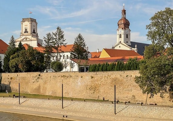 Győr 7 csodája – hajós városnézés