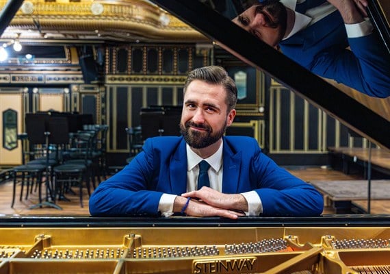 Négy évszak, két világ – Kovács Gergely zongoraestje