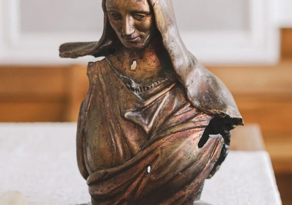 Pogány Madonna nyomában – vezetett túra a Tihanyi Bencés Apátságban