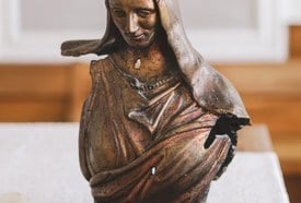 Pogány Madonna nyomában – vezetett túra a Tihanyi Bencés Apátságban