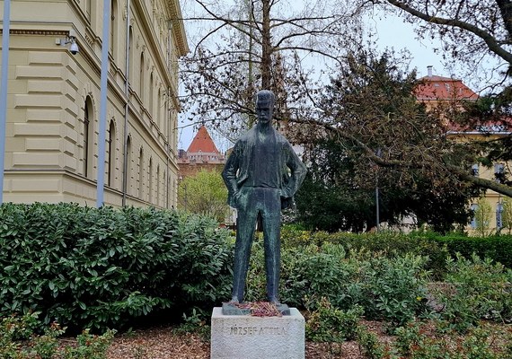 Tiszta szívvel – eredjünk József Attila nyomába Szegeden!