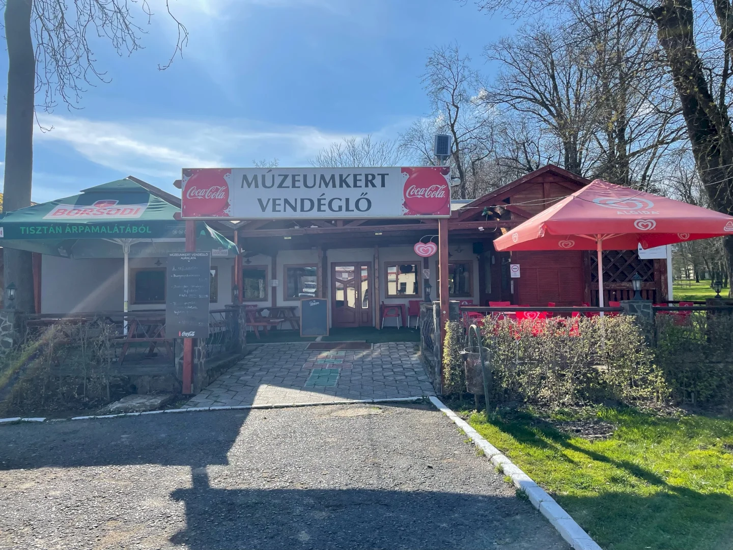 Múzeumkert Vendéglő és Panzió
