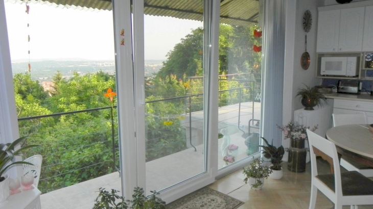 Apartman terasszal – 5. kép