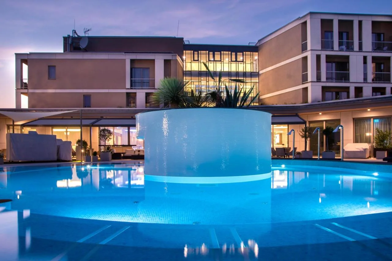 Aura Hotel – 8. kép