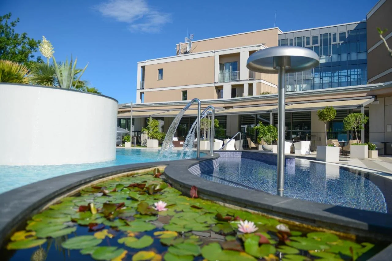 Aura Hotel – 4. kép