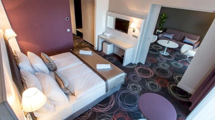 Studio suite – 1. kép