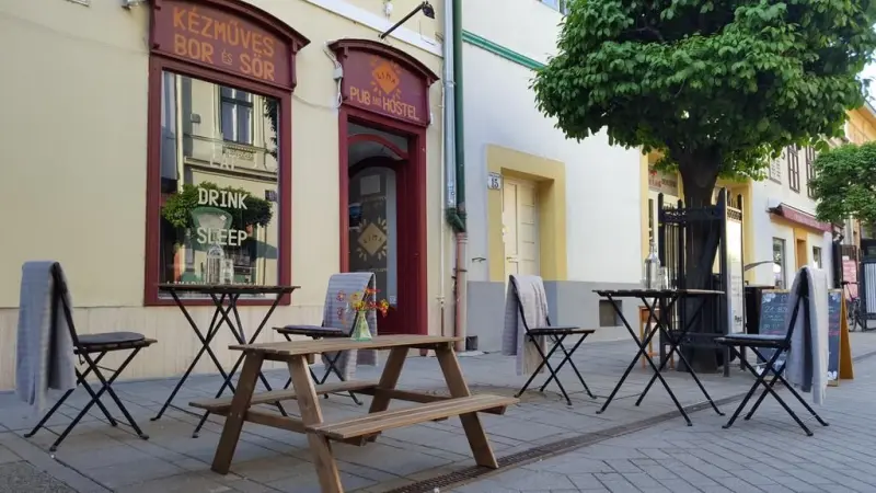 Lima Pub and Hostel