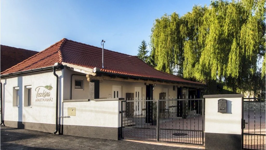 Toszkána apartmanház – 2. kép
