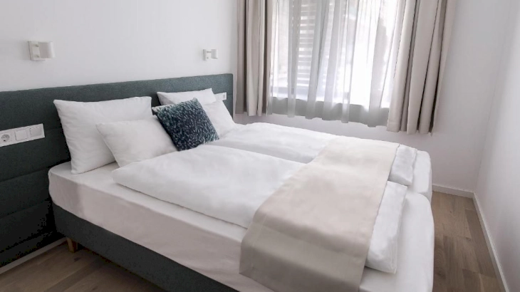 Deluxe Apartman kerttel és szaunával, tóra néző kilátással – 10. kép
