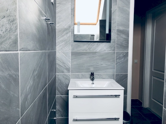 1 francia + 3 különágy 5 fős apartman 2 hálótérrel (101)  – 5. kép