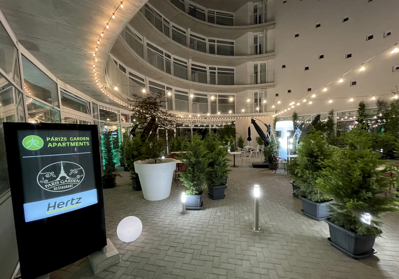 Párizs Garden Apartments – 14. kép