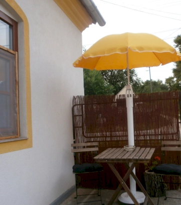Egyszobás apartman saját konyhával és saját fürdőszobával – 3. kép