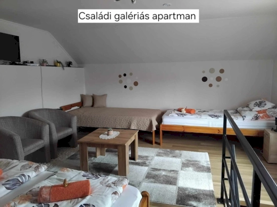 Családi galériás 4 + 1 fős apartman külön bejárattal – 2. kép