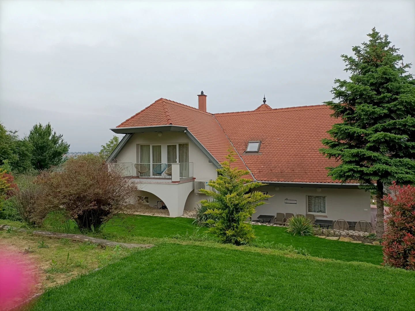Páhok Apartmanház