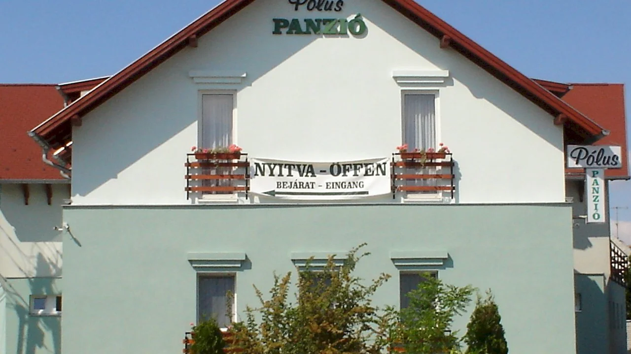 Pólus Panzió ***