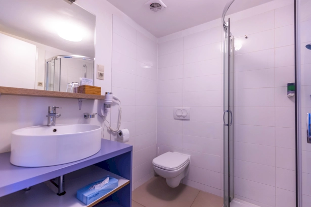 Magtár Hotel - 2 + 2 fős pótágyazható szobák – 2. kép