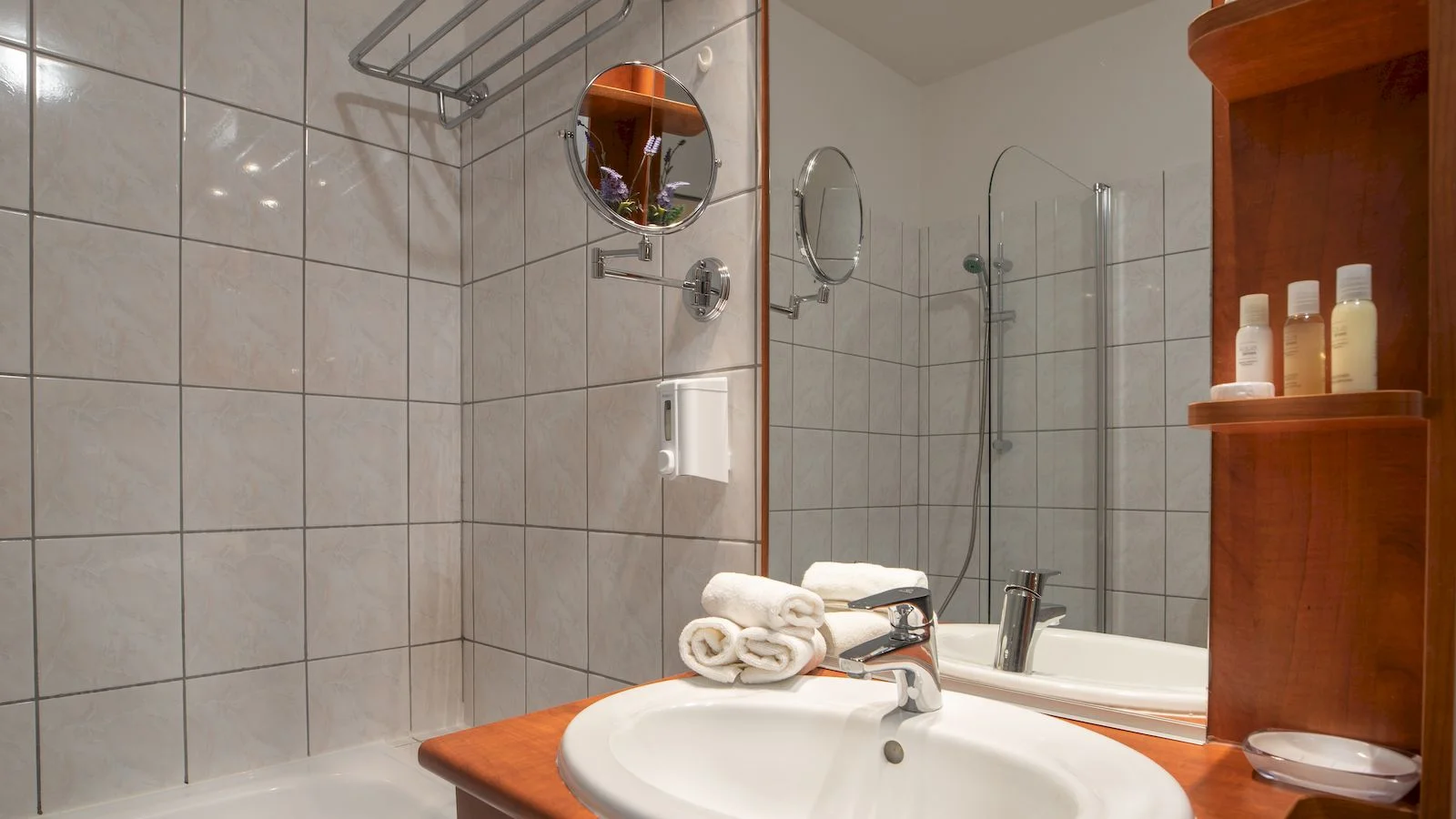 Holdvirág Hotel – 17. kép