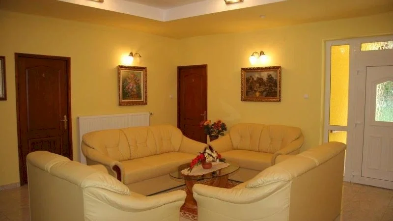 Korona Apartmanház – 2. kép