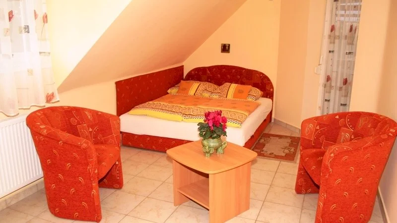 Korona Apartmanház – 12. kép