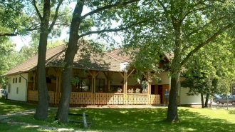 Korona Apartmanház – Étterem