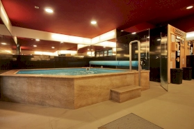 Corvin Hotel & Gyulai Wellness Apartmanok – 2. kép