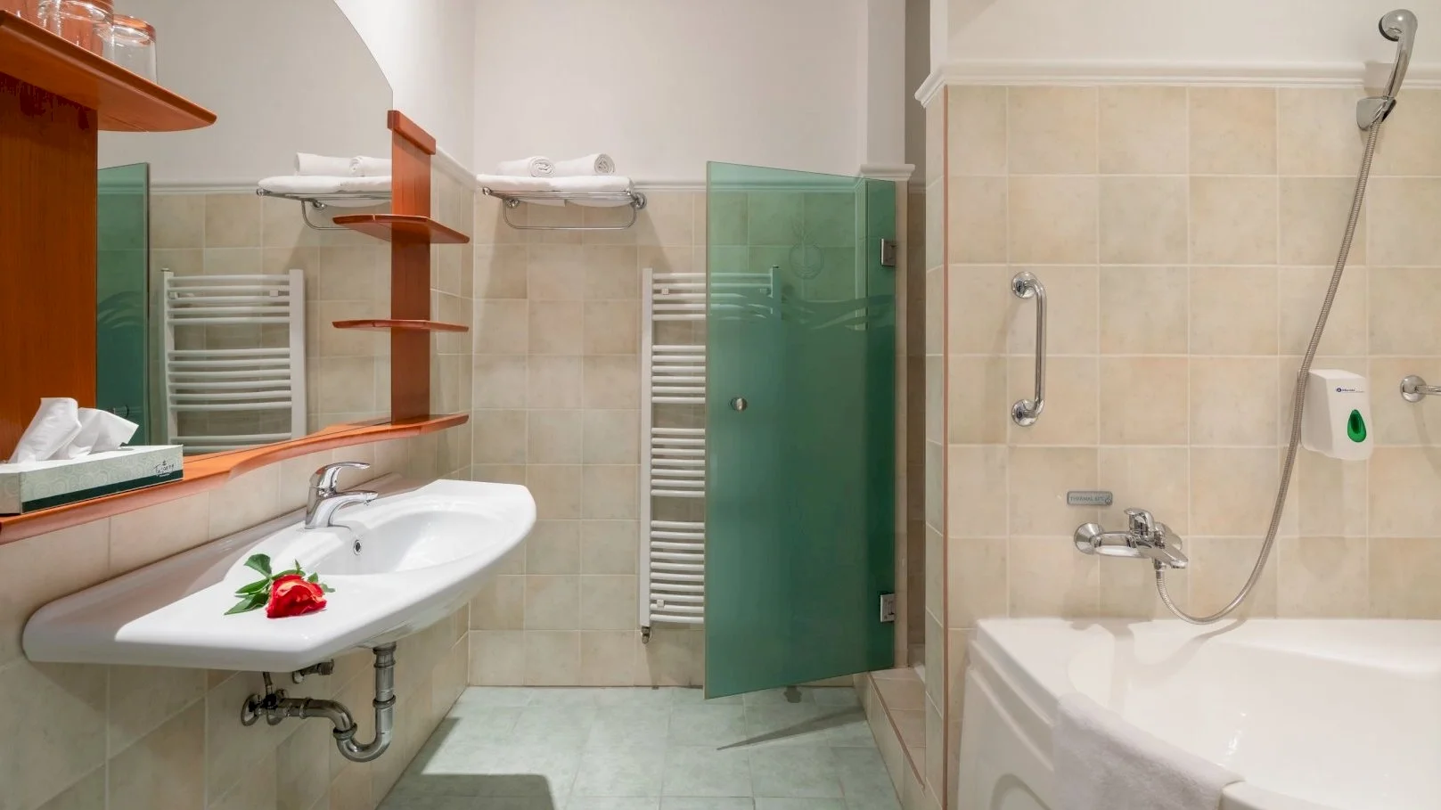 Spa superior apartszoba  – 2. kép