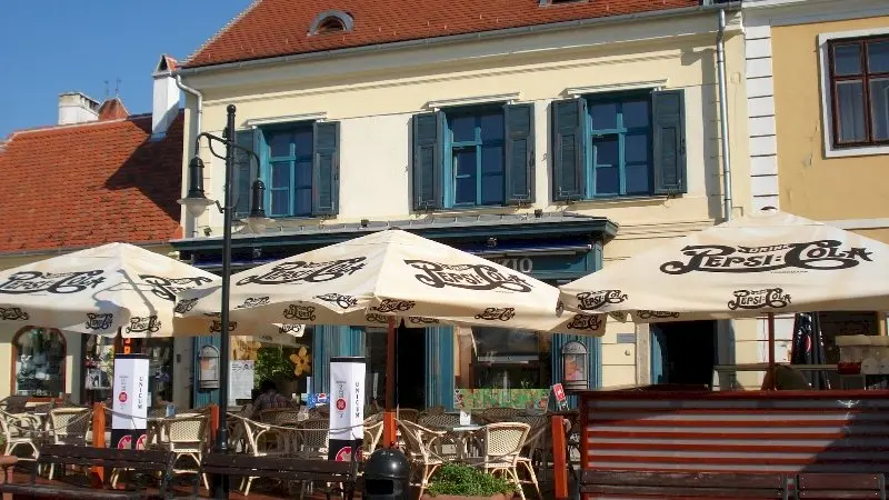 Hotel Portré