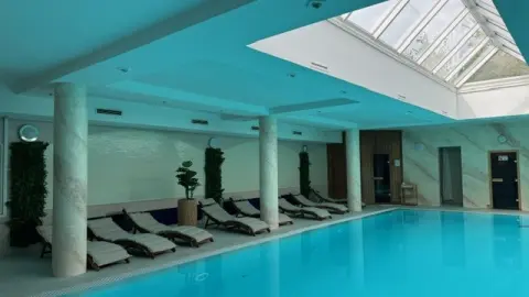 Hotel Kiss – 3. kép