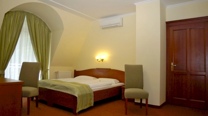 Standard franciaágyas szoba – 1. kép