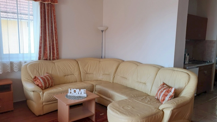 Erkélyes nagy apartman  – 16. kép