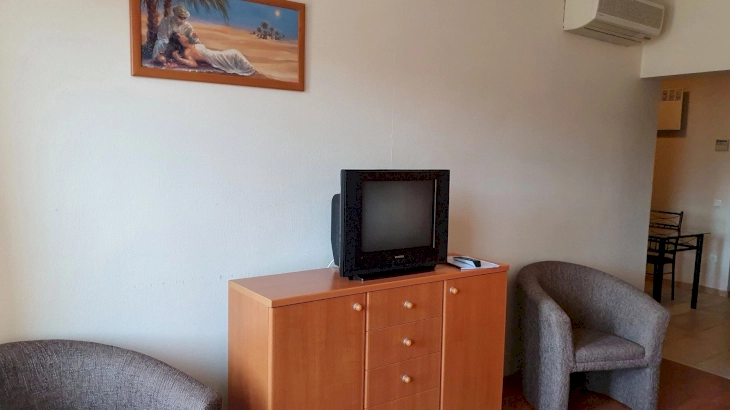 Erkélyes 2 szobás apartman – 3. kép