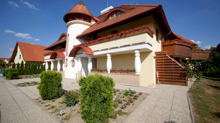 Standard kétágyas balkonos szoba a Hertelendy Házban – 11. kép