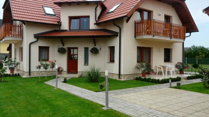 Anna Apartman